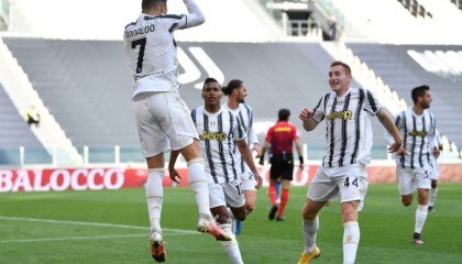  德甲揭幕战上演进球大战创纪录  