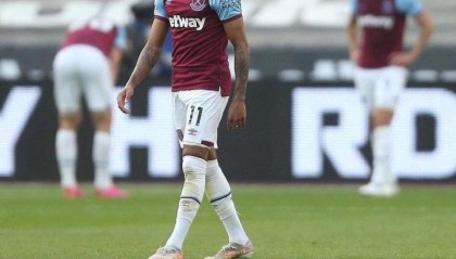  尼斯主帅赛后炮轰裁判，争议判罚引发舆论风波  