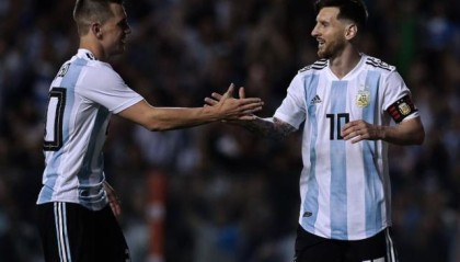  凯恩帽子戏法托特纳姆大胜诺丁汉森林