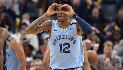  莫兰特复出首战高效灰熊大胜马刺止颓势