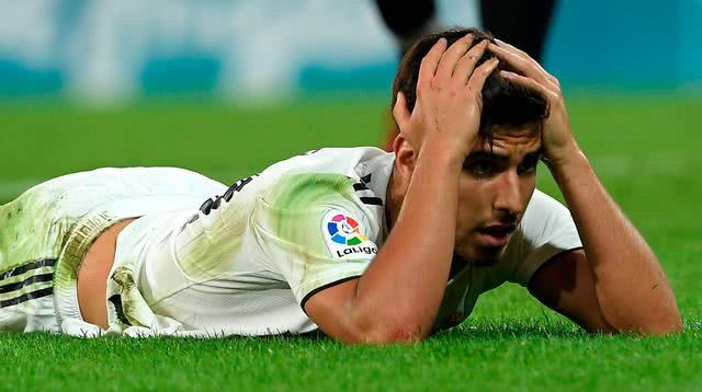  尼斯医疗团队神速康复，重伤后卫提前三个月复出  