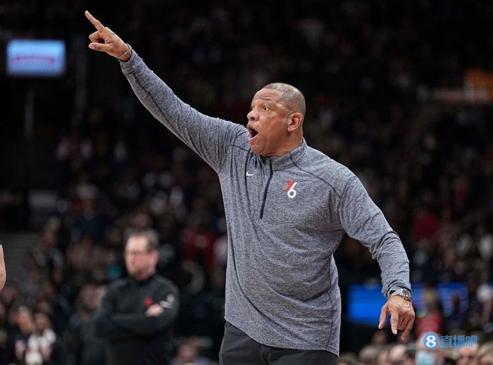  里尔主帅战术调整奏效，客场全取三分  